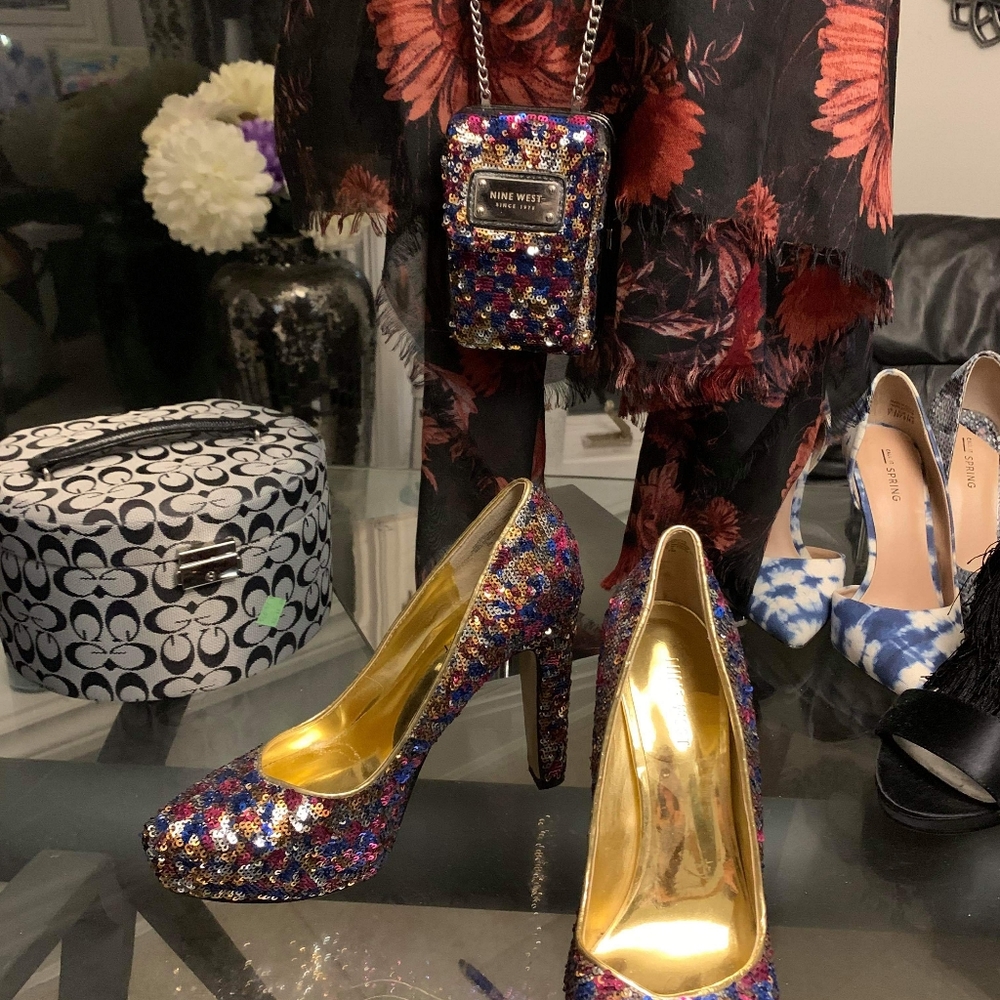 Sequence high heeled shoes
